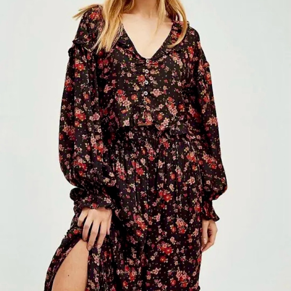 EXC • Free People Secret Garden Set in Black Combo •